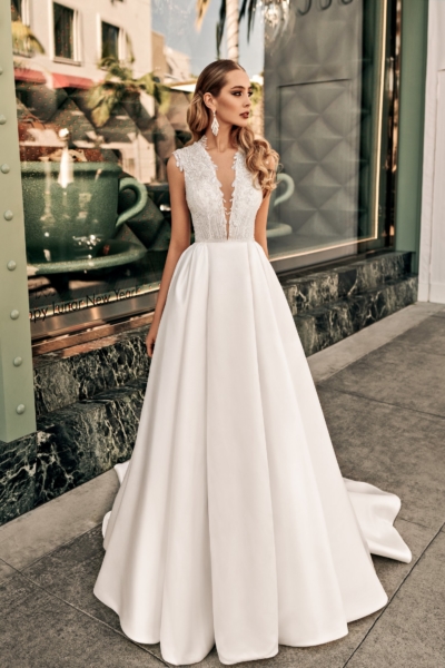 suknia-slubna-satynowa-koronka-glamour-2021-Siena (2)
