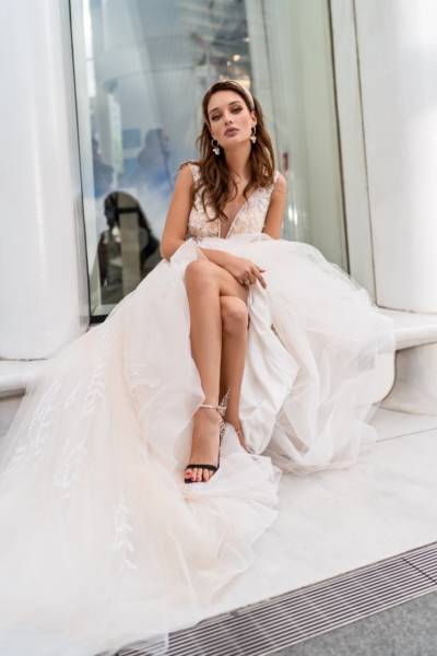 suknia-slubna-tiulowa-koronka-glamour-2021 (3)